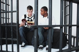 Lire des livres pour sortir de prison